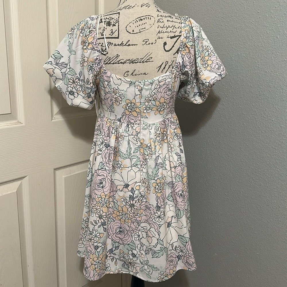 New with tags Altar'd State Bristol Puff Sleeve  Floral Print Women's Dress ✨✨👗 - Picture 4 of 8